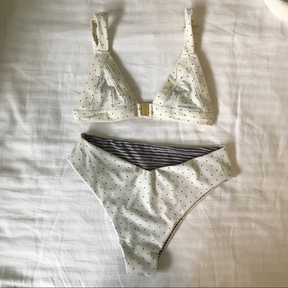SOLD rove swim set